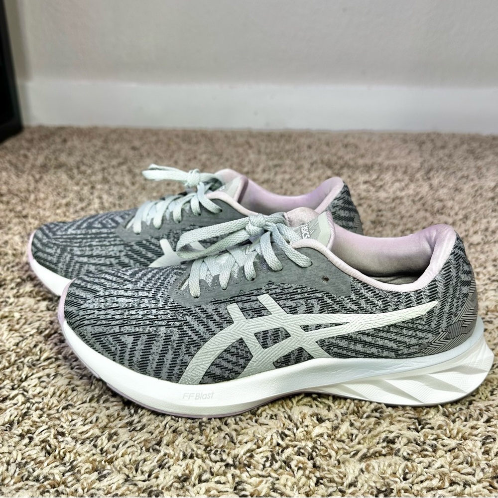 Asics Roadblast Running Shoes Women's Size 7.5 Gray Athletic Training Sneakers